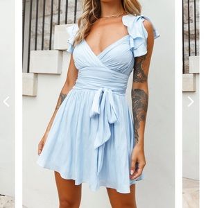 Selfie Leslie. Perfect condition. Only worn once. Blue short flowy dress.